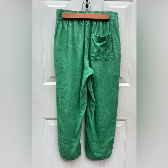 Beaton Linen “Court” pants in Laurel green - Picture 3 of 8